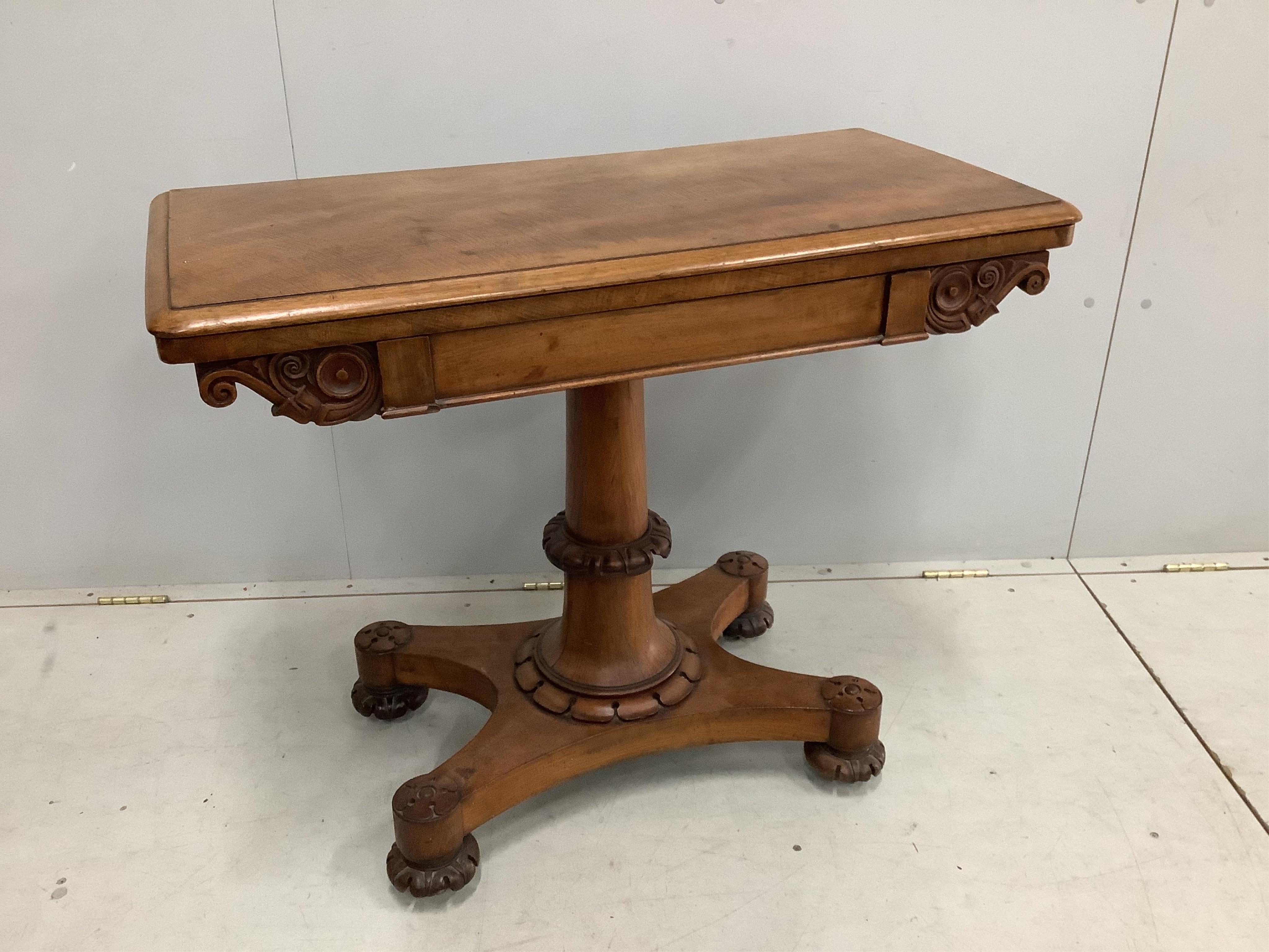 A William IV rectangular folding mahogany card table, width 91cm, depth 44cm, height 73cm